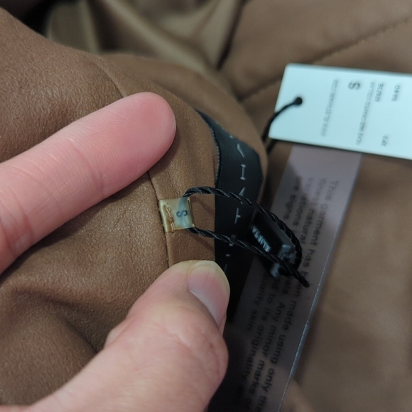 ELIE Tahari Genuine Leather Zip Up Jacket - Picture 11 of 13